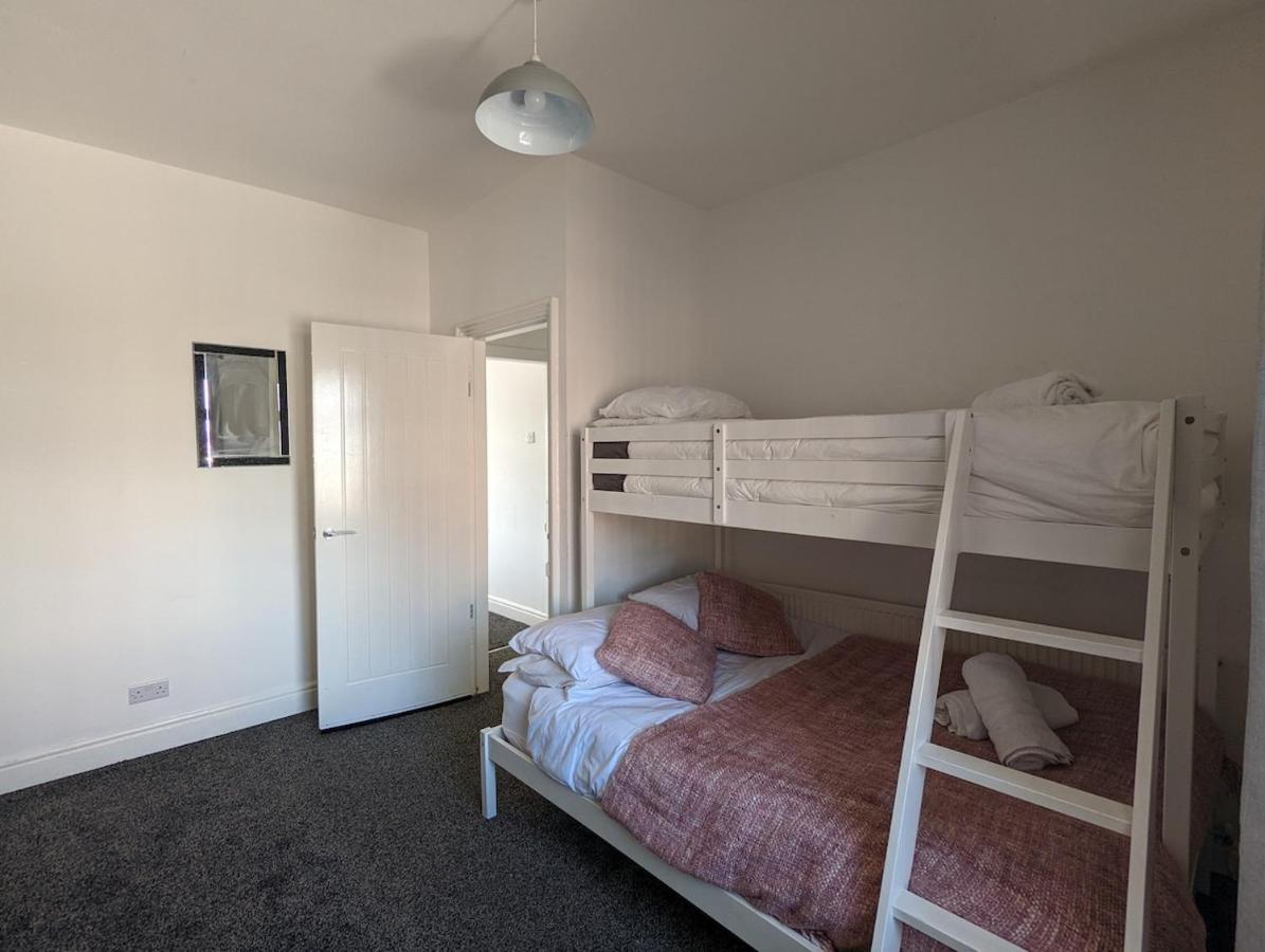 Seymour Home Free Allocated Parking Blackpool Eksteriør billede